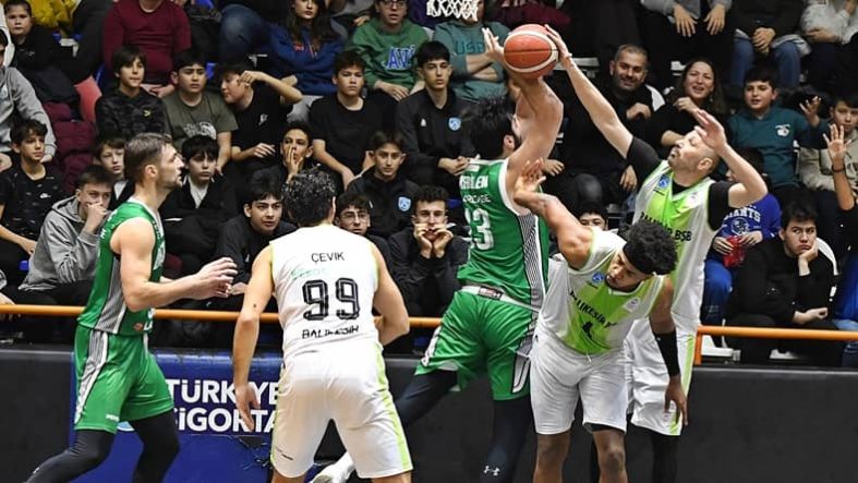 Balıkesir Büyükşehir Belediyespor, Kipaş İstiklalspor'u misafir edecek