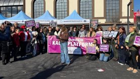Balıkesir’de Kadın Platformu’ndan Net Mesaj “Sessiz Kalmıyoruz, 1 Kişi Daha Eksilmeyeceğiz”