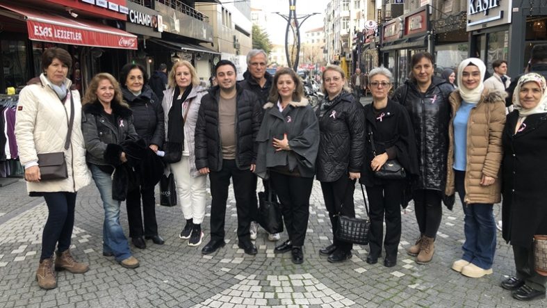 Balıkesir’de Vatandaşlara Pembe Kurdeleli Uyarı