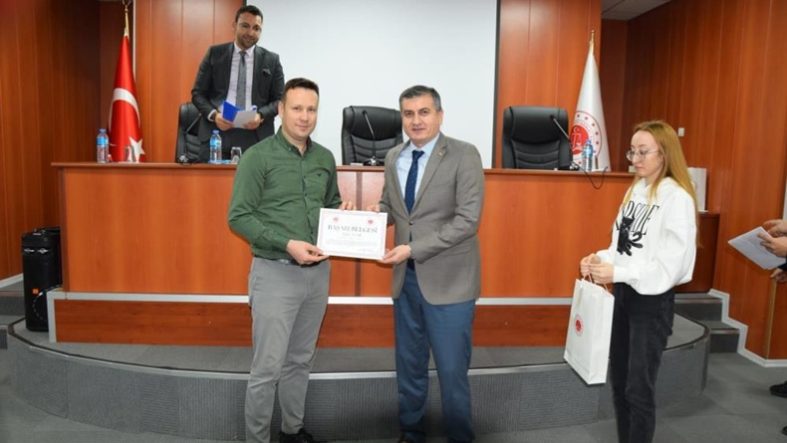 Balıkesir'de uzlaştırmacılara başarı belgesi