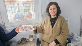 Bandırma'da Ramazan öncesi 40 aileye kıyma desteği