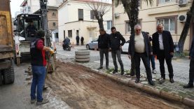 Edremit’te Yol Seferberliği Belediye Bozulan Yollar İçin Sahaya İndi