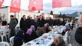 Sındırgı’da Depremzedelerle İftar