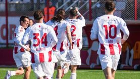 Ayvalıkgücü Belediyespor lider Kütahyaspor karşısında