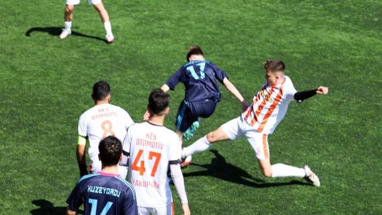 Balıkesir 2. Amatör Küme'de zirve yarışı kızışıyor