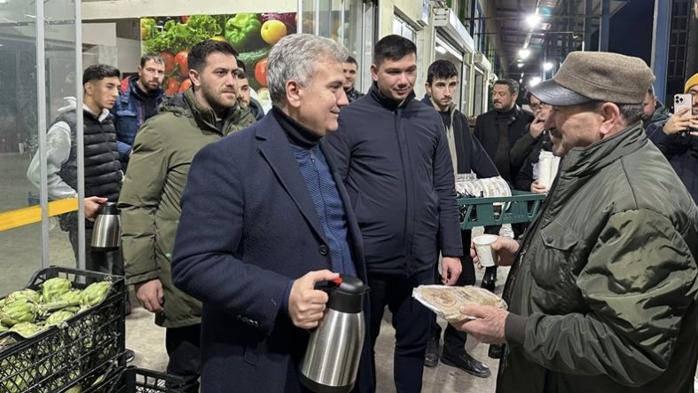 Balıkesir Halinde Sahur Buluşması Canbey Esnafla Bir Araya Geldi