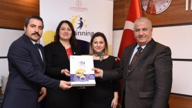 Balıkesir’de 10 Okula Uluslararası Başarı eTwinning Okul Etiketi Verildi