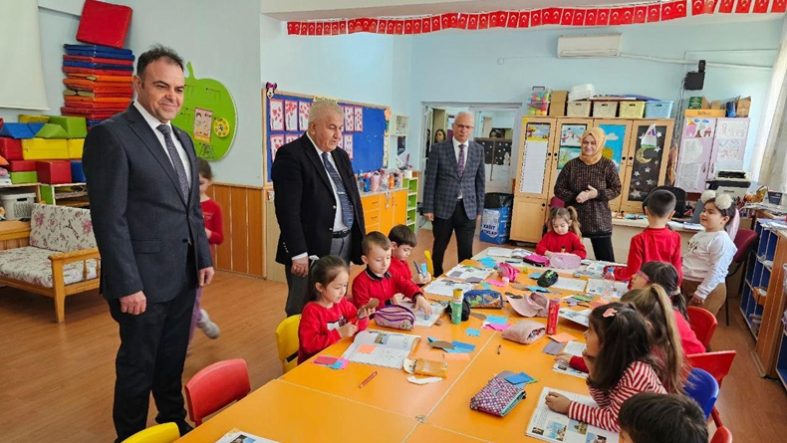 Balıkesir’de Eğitim Ziyaretleri İl Milli Eğitim Müdürü Karesi’de Okulları İnceledi