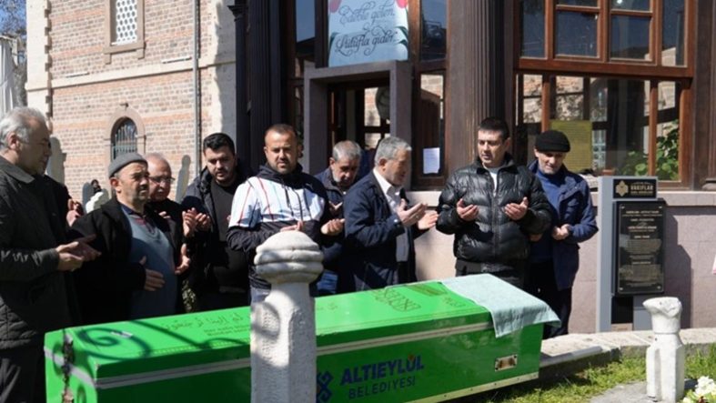 Balıkesir’de Zağnos Paşa Türbesi’nin 50 Yıllık Emanetçisi Hayatını Kaybetti