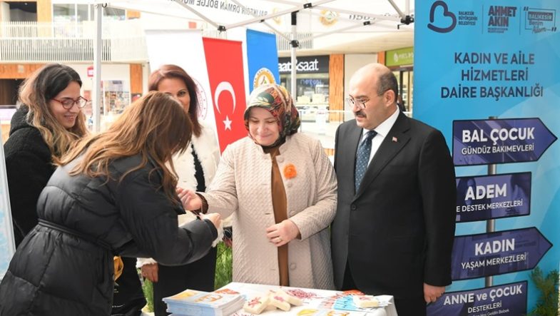 Balıkesir'de kadınlara yönelik hizmetler vatandaşlara anlatıldı