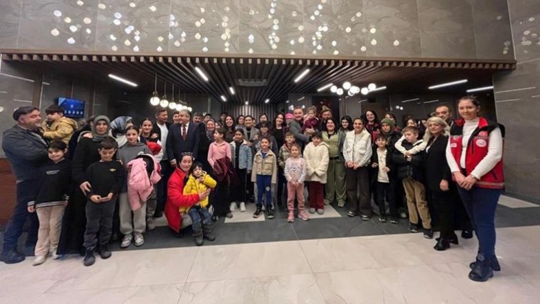 Balıkesir'de öksüz ve yetim çocuklar için iftar programı düzenlendi