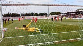 Balıkesirspor, Altay'ı 3-0'la uğurladı