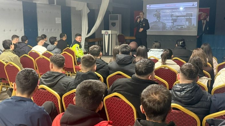 Bigadiç’te Öğrencilere Jandarma ve Sahil Güvenlik Akademisi Tanıtıldı