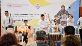 Down sendromlu gençler sporda becerilerini sergiledi