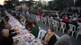 Edremit Altınoluk’ta Gönül Sofrası Kuruldu