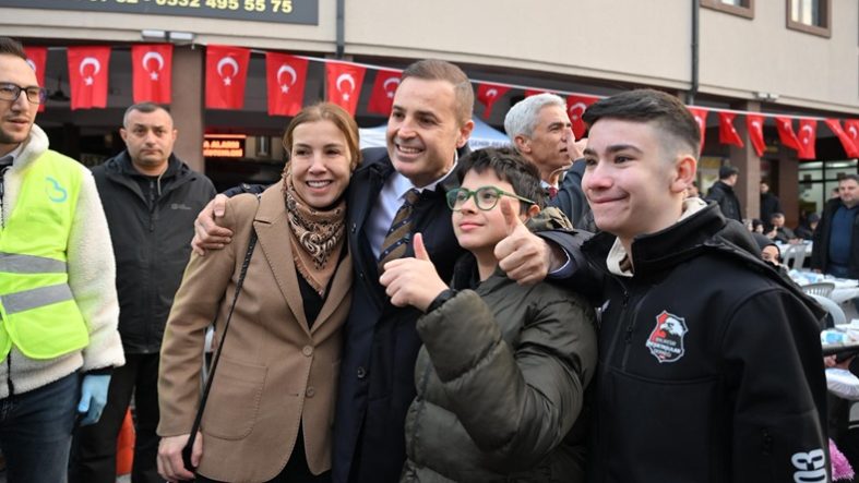 Kuvayımilliye’nin başşehri Balıkesir’de tarihi iftar