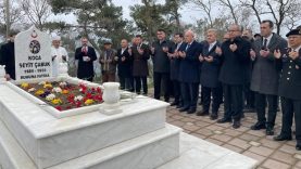 Seyit Onbaşı kabri başında anıldı