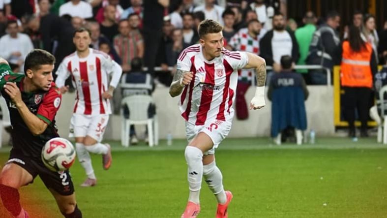 Ayvalıkgücü Belediyespor, Karşıyaka deplasmanında turladı