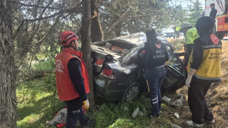 Balıkesir-Bursa Karayolu’nda Feci Kaza Araç Takla Attı, Sürücü Hayatını Kaybetti