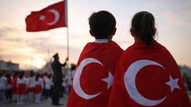 Balıkesir’de 23 Nisan Tartışması Etkinlikler İptal Edilmeli mi