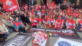 Balıkesir’de eğitimcilerden dikkat çeken protesto! (1)