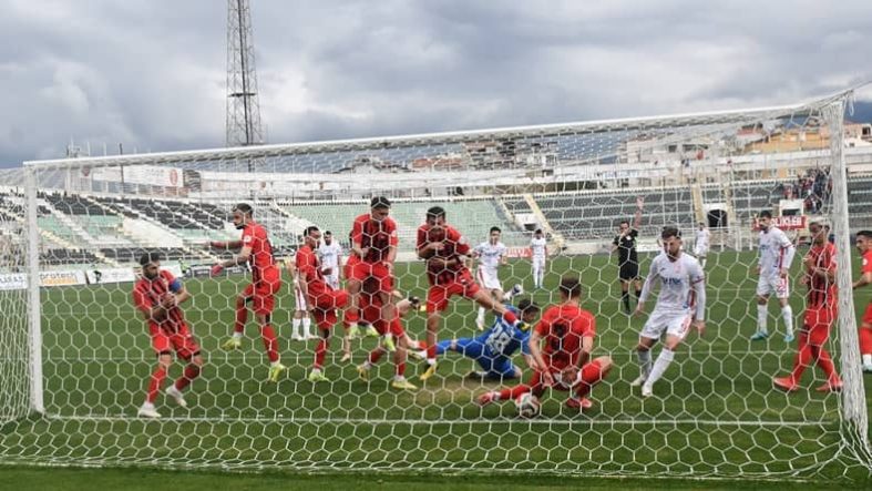 Balıkesirspor, Play-Off vizesini Denizli’de aldı