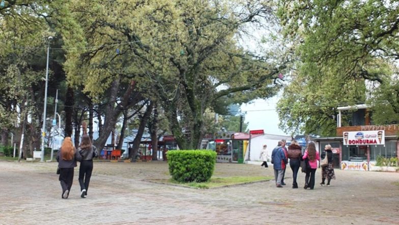 Burhaniye Ören’de sezon açıldı