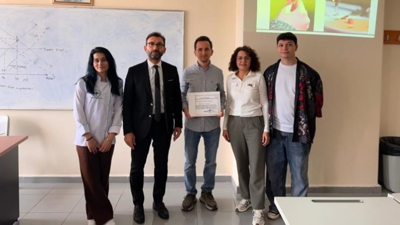 Burhaniye'de yemek fotoğrafçılığı eğitimi
