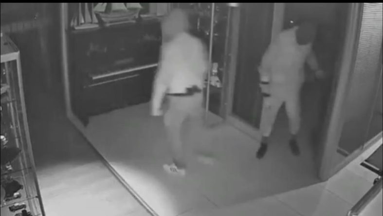 Maskeli Beşler Kasaları Böyle Patlattı