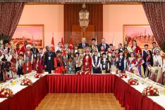 TBMM BAŞKANI NUMAN KURTULMUŞ DÜNYA ÇOCUKLARINI AĞIRLADI