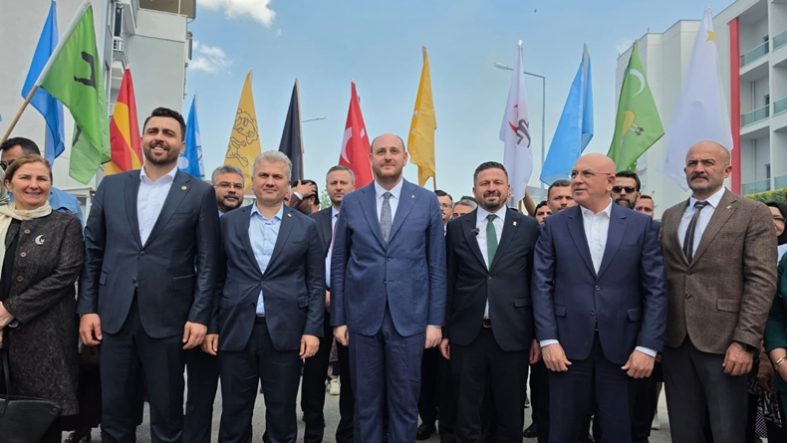 AK Parti’den Balıkesir Çıkarması “Türkiye Yüzyılı’nın Rotası Sahada Belirleniyor” (5)