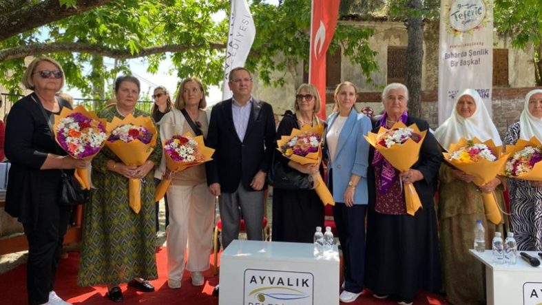 Anneler Günü’nde Srebrenitsa anneleri katliamı anlattı