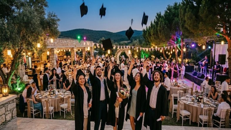 Balıkesir’de Mezuniyet Heyecanı Başladı