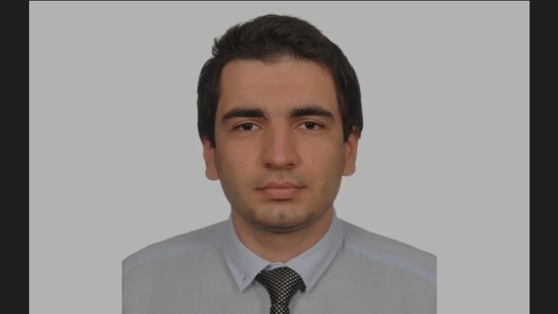 26 GÜNDE MÜEBBET...ARAŞTIRMA GÖREVLİSİNİ ÖLDÜRDÜ İLK DURUŞMADA KARAR AÇIKLANDI BALIKESİR'DE ADALET YILDIRIM HIZIYLA TECELLİ ETTİ ARAŞTIRMA GÖREVLİSİ CİNAYET DAVASINDA 26 GÜNDE MÜEBBET KARARI