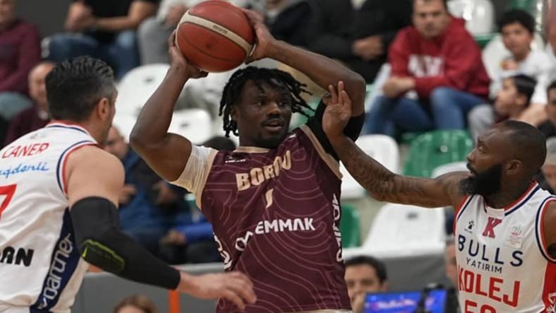 Bandırma Bordo, TED Ankara Kolejliler deplasmanında tur atladı