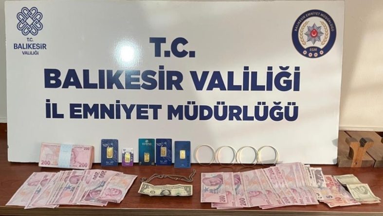 Bandırma'da sahte altın dolandırıcılarına geçit yok 3 gözaltı