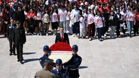 Başkan Akın ve 1071 Balıkesirli Genç Anıtkabir’de (1)