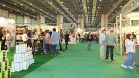 Burhaniyeli zeytinciler İzmir’de Olivtech fuarı açılışına katıldı