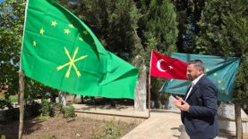 Çerkes Lider Girandük Berzeg mezarı başında anıldı (1)