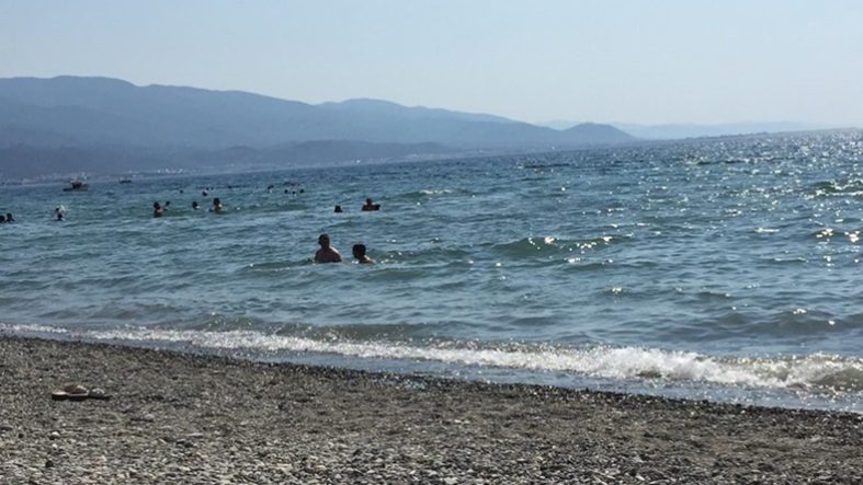Edremit Körfezi’nde Bayram Tatiline Kötü Koku ve Kirlilik Damga Vurdu