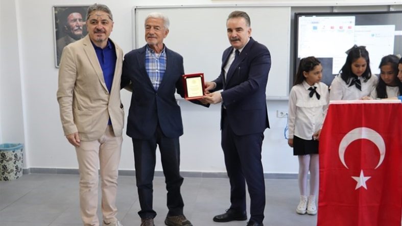 EDREMİT'TE EĞİTİME HAYIRSEVER DESTEĞİ MODERN DİL LABORATUVARI AÇILDI