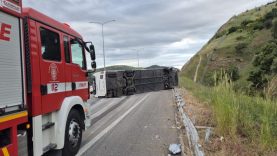 Susurluk'ta yolcu otobüsü devrildi 25 yaralı (2)