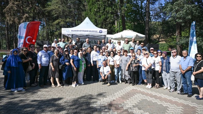 Akın “Emekliler Haftası Türkiye’de Bir Hafta, Balıkesir’de 365 Gün” (1)
