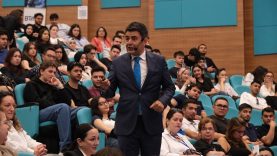 Bakan Yardımcısı Osman Boyraz Balıkesir Üniversitesinde Öğrencilerle Buluştu (3)