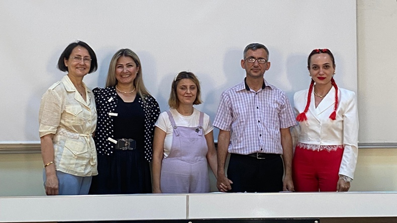Balıkesir Üniversitesi’nde “Sesinle Dokun Hayatlara” Konferansı Yoğun İlgi Gördü