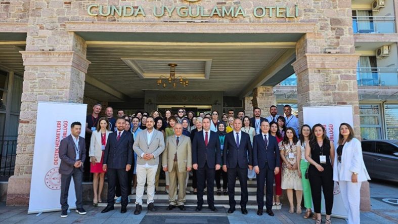 Balıkesir’de Eğitime Sahada Güçlü Dokunuş Ayvalık Programı Dikkat Çekti (2)