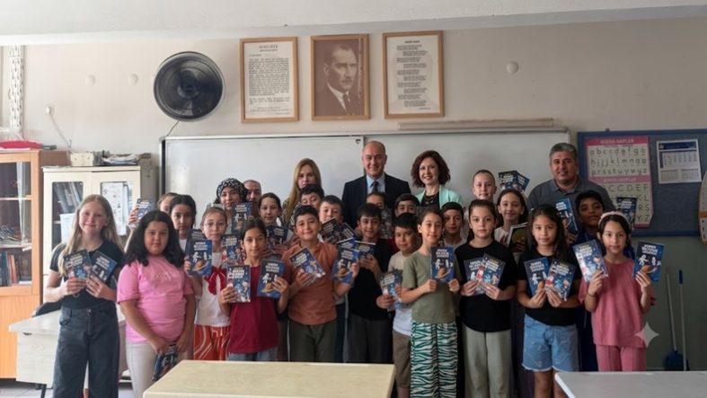 Balıkesir'de Karne Hediyesi İş Bankası'ndan (2)