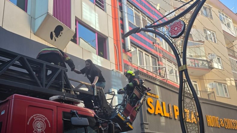 Balıkesir’de Kurs Merkezinde Yangın Paniği!