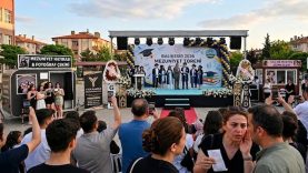Balıkesir’de Mezuniyet Törenleri Sektöre Dönüştü