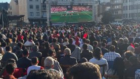 Balıkesir'de milli heyecan dev ekranlarda izlendi